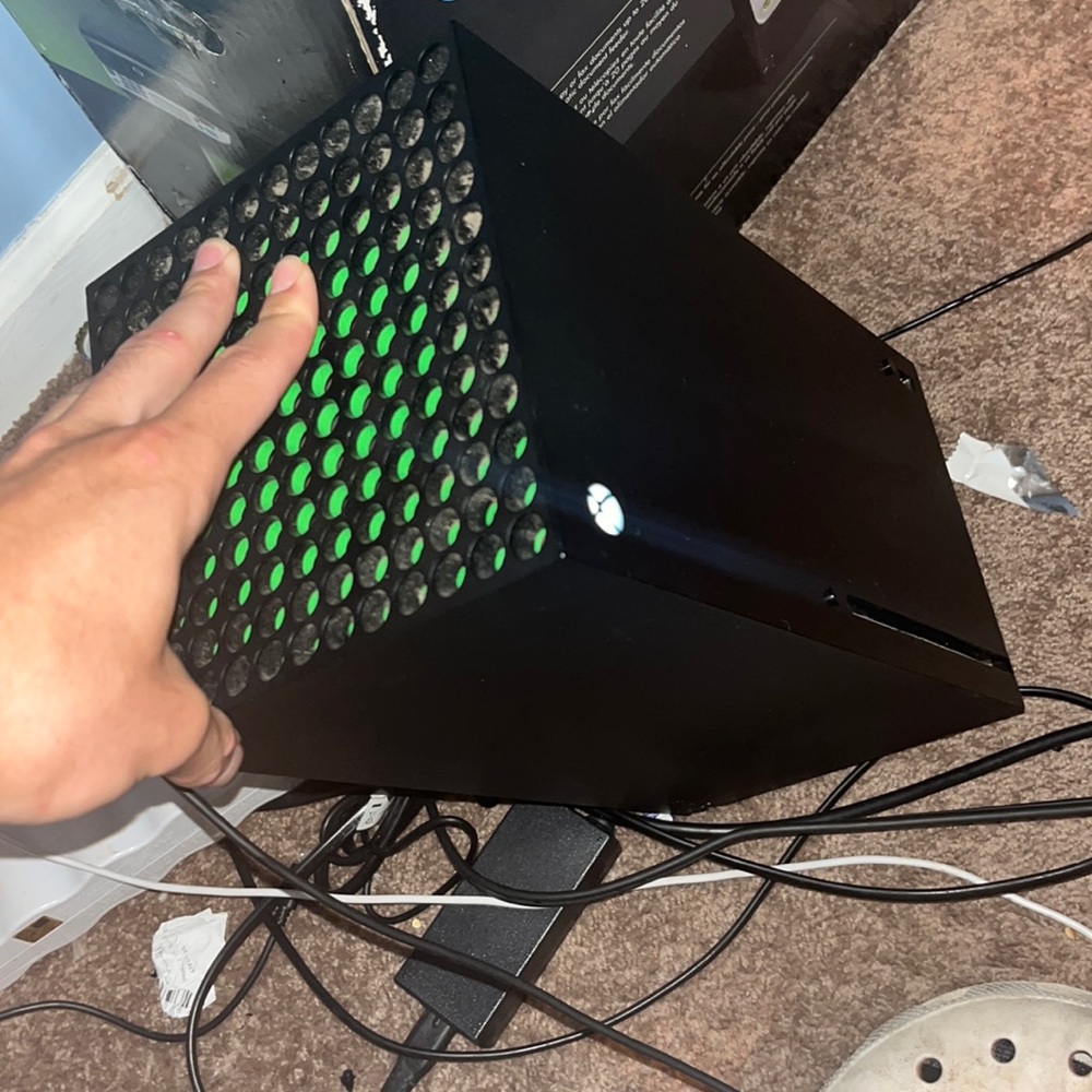 Xbox Series X 1 TB One controller (red)
